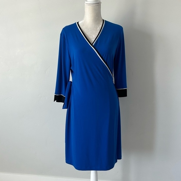 Ellen Tracy Dresses & Skirts - Ellen Tracy Blue Wrap Dress